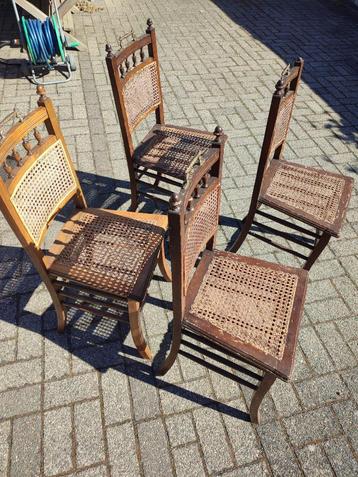 vintage stoelen 3+1 gratis beschikbaar voor biedingen
