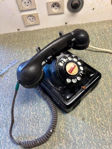 Superbe vieux téléphone fixe beschikbaar voor biedingen