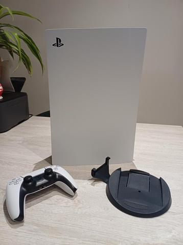 Playstation 5, 1 Terra, slim met controller en stand beschikbaar voor biedingen