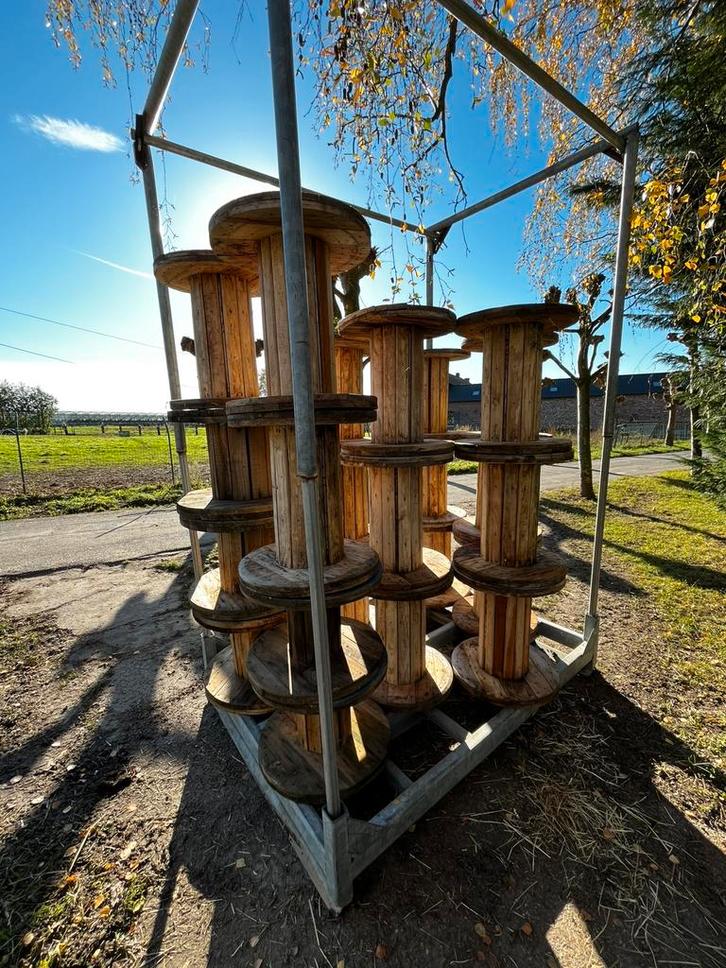 Sterke Haspels of bobijnen zo goed als nieuw, Dieren en Toebehoren, Krabmeubelen, Zo goed als nieuw, Ophalen