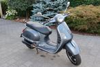 Vespa GTS 300 Super - Akrapovic - Mat Grijs - 6217 km, Motoren, Scooter, 300 cc, Particulier