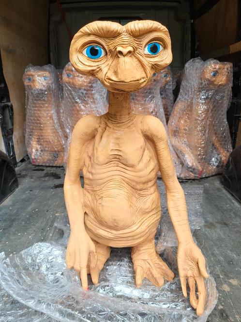 Statue réaliste de E.T. l'Extraterrestre (82 cm), Collections, Statues & Figurines, Enlèvement ou Envoi