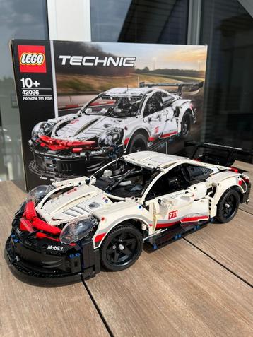 Lego Technic Porsche 911 RSR beschikbaar voor biedingen
