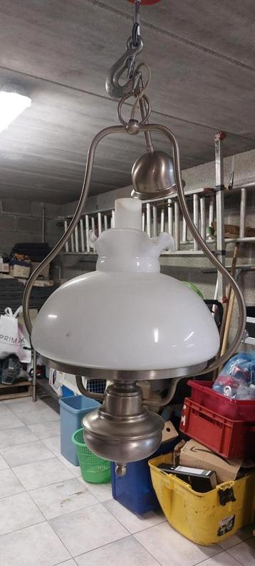 lustre suspendu en étain. parfait état beschikbaar voor biedingen