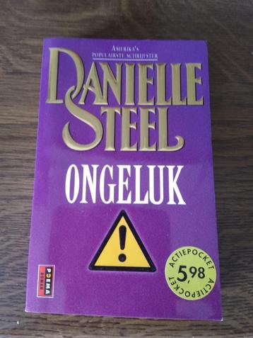 Danielle Steel pocket - Ongeluk