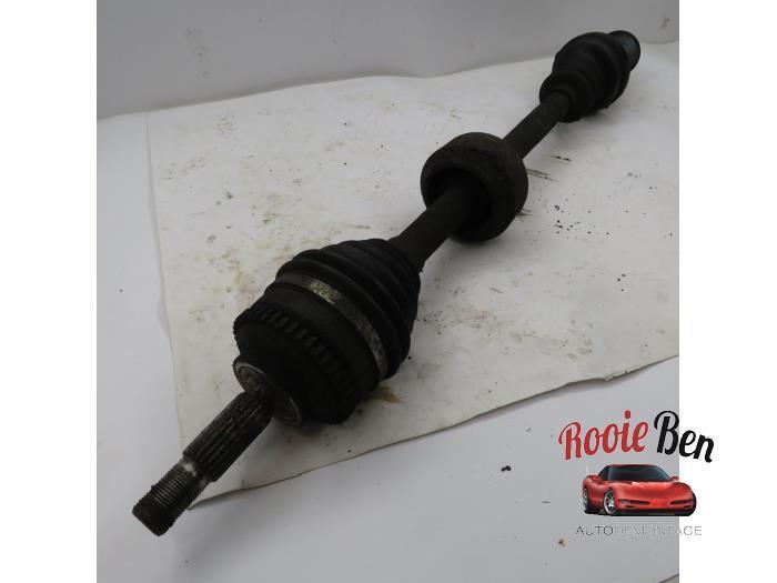 Aandrijfas rechts-voor van een Renault Clio, Auto-onderdelen, Remmen en Aandrijving, Renault, Gebruikt, 3 maanden garantie, Ophalen of Verzenden