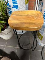 Barkruk hout en zwart, Tuin en Terras, Tuintafels, Ophalen, Zo goed als nieuw, Hout