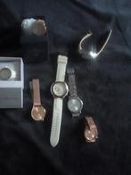 10 montre y a du mk Kors du esprit Ernest ect, Bijoux, Sacs & Beauté, Montres | Femmes, Enlèvement ou Envoi, Esprit