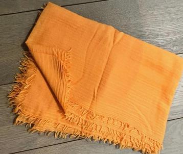 Gigue Damessjaal oranje beschikbaar voor biedingen