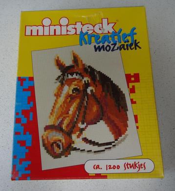 "Ministeck " 2 stuks van Paarden Mozaik  Gotwald.
