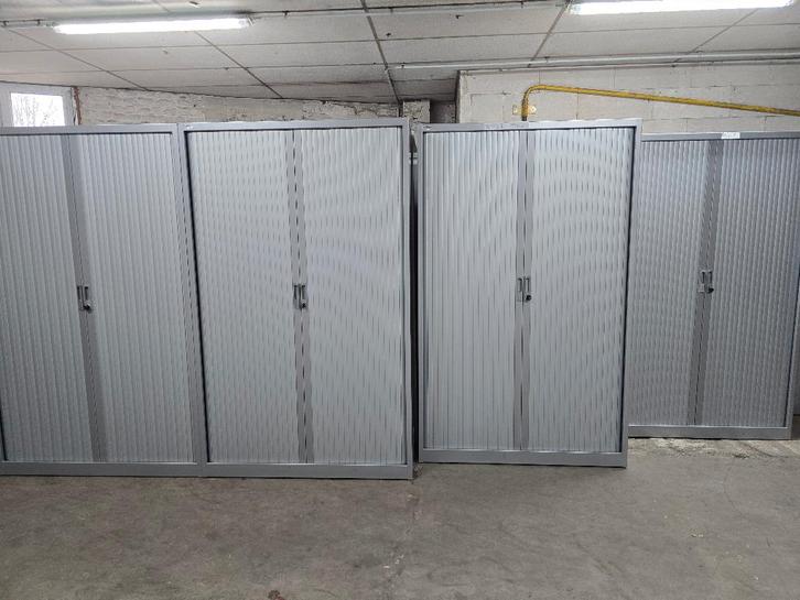Armoire métallique coulissante 195x120x45 etat neuve, Maison & Meubles, Accessoires pour la Maison | Étagères, Neuf, Enlèvement ou Envoi