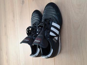 Het wereldwijde team van Adidas beschikbaar voor biedingen