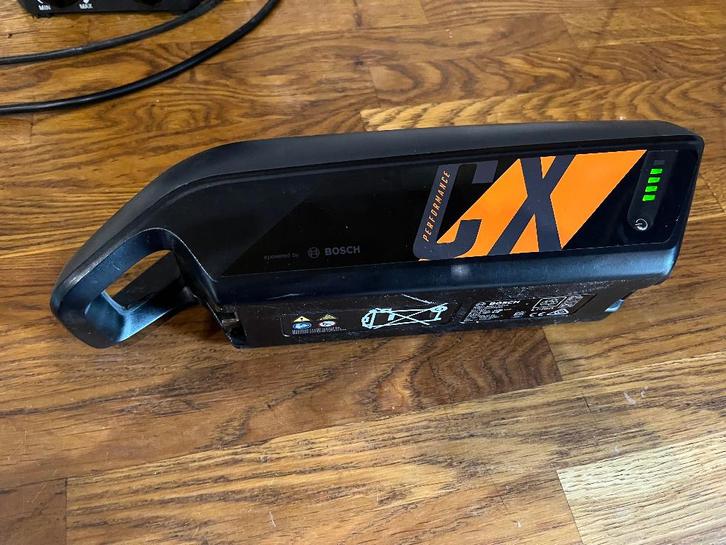 Batterie vélo bosch powerpack 400, CX performance., Fietsen en Brommers, Fietsaccessoires | Fietsaccu's, Gebruikt, Ophalen of Verzenden