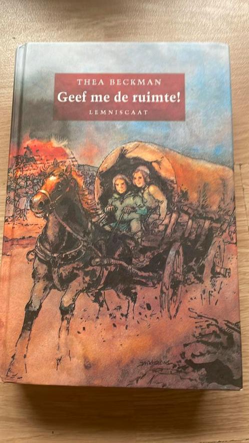 Thea Beckman - Geef me de ruimte!, Boeken, Kinderboeken | Jeugd | 13 jaar en ouder, Zo goed als nieuw, Verzenden