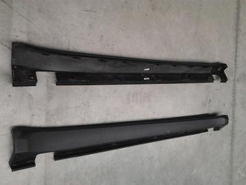 Zijskirt links Mercedes ML w164 2006 beschikbaar voor biedingen