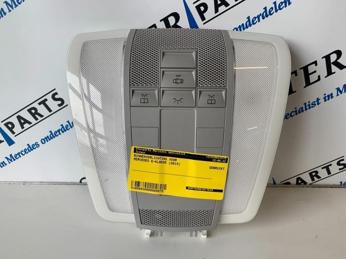 Binnenverlichting voor van een Mercedes E-Klasse, Auto-onderdelen, Verlichting, Mercedes-Benz, Gebruikt, 3 maanden garantie, Ophalen of Verzenden