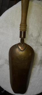 Pelle a charbon en cuivre, Enlèvement, Cuivre