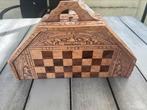 Houten schaakbord met handgemaakte pionnen, Hobby en Vrije tijd, Gezelschapsspellen | Bordspellen, Ophalen, Zo goed als nieuw