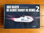 365 Dagen – De aarde vanuit de hemel 2 – boek fotografie, Ophalen of Verzenden, Gelezen, Fotografie algemeen