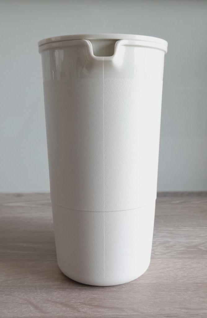 TUPPERWARE PICHET + COUVERCLE, Huis en Inrichting, Keuken | Tupperware, Zo goed als nieuw, Bak of Kom, Crème, Ophalen of Verzenden