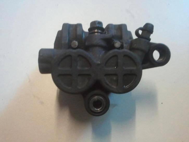 Honda VF1000F remklauw achter VF1000F2 remtang rem klauw, Motos, Pièces | Honda, Utilisé, Enlèvement ou Envoi