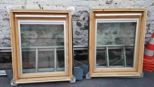 velux 78x98 + raccord + option montage, Doe-het-zelf en Bouw, Deuren en Vliegenramen, Gebruikt, Hout, Ophalen