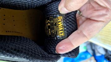 Dewalt T 42 veiligheidsschoenen met metalen neus beschikbaar voor biedingen