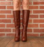 Bruine leren laarzen met hoge hakken, Kleding | Dames, Hoge laarzen, Bruin, Ophalen of Verzenden, Gedragen
