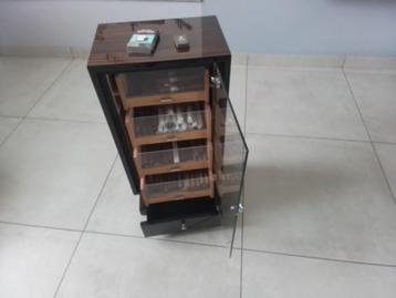 humidor kabinet ebony +  elektronisch bevochtigings beschikbaar voor biedingen