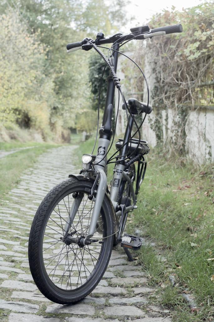 Design opvouwbare elektrische fiets, Fietsen en Brommers, Elektrische fietsen, Zo goed als nieuw, Overige merken, 50 km per accu of meer