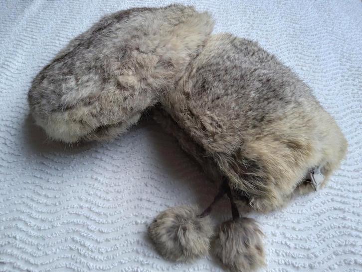 Vintage baret en mof in konijnenbont., Antiek en Kunst, Antiek | Kleding en Textiel, Ophalen of Verzenden