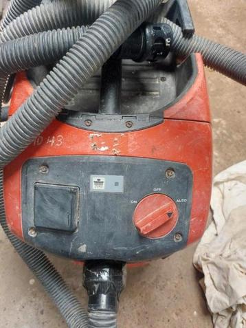 Hilti stofzuiger bouwstofzuiger .type zie fotos ed staat beschikbaar voor biedingen