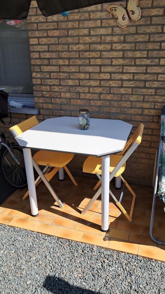 Tafel + 2 vouwstoelen voor tuin/terras/keuken, Tuin en Terras, Tuintafels, Gebruikt, Ophalen