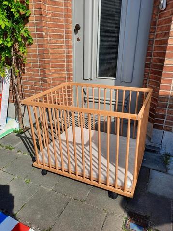 Baby park op wieltjes  beschikbaar voor biedingen