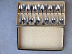 vintage bestekdoos met 12 koffielepeltjes / eierlepeltjes, Antiek en Kunst, Ophalen of Verzenden