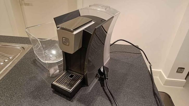 Theemachine Nestlé SPECIAL.T, Elektronische apparatuur, Koffiezetapparaten, Zo goed als nieuw, 1 kopje, Afneembaar waterreservoir