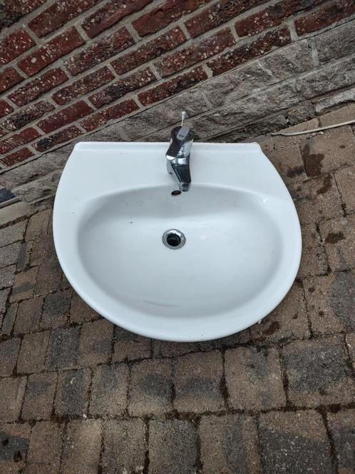 Grote lavabo met grohe-kraan, Doe-het-zelf en Bouw, Sanitair, Gebruikt, Wastafel, Ophalen