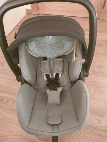 Maxi-Cosi Marble (incl. babyset, cover en Isofix basis) beschikbaar voor biedingen