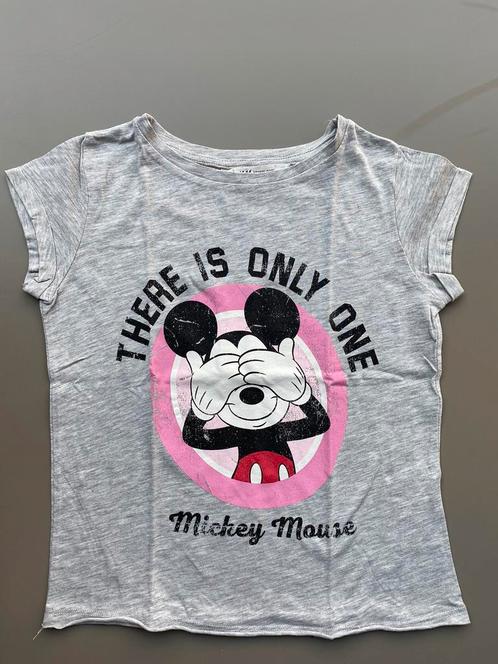 T-shirt gris clair H&M Mickey 134-140, Enfants & Bébés, Vêtements enfant | Taille 140, Comme neuf, Fille, Chemise ou À manches longues