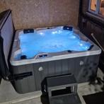 Zuinigste 4-persoon jacuzzi met warmtepomp tot-80% besparing, Ophalen, Nieuw