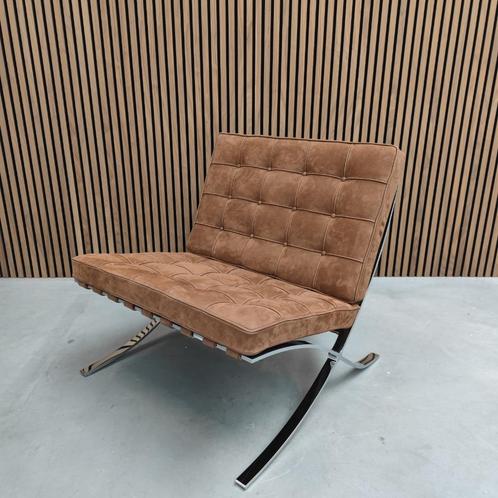 Knoll Barcelona Chair - Suède (Nieuw), Antiquités & Art, Art | Objets design, Enlèvement ou Envoi