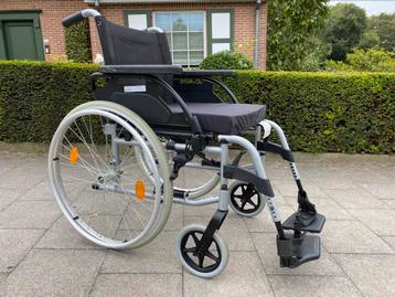 Opvouwbare | Lichtgewicht rolstoel Perfect staat rolwagen beschikbaar voor biedingen