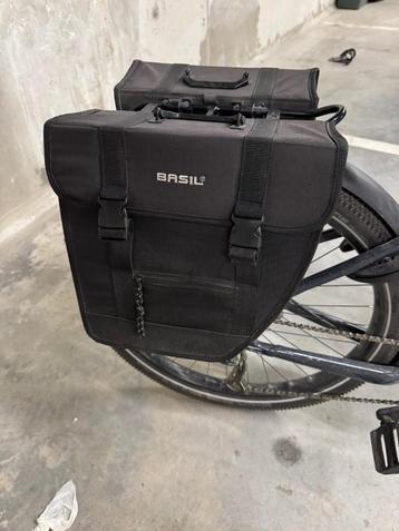 Twee enkel fietstassen van Basil - 20€ x 2 beschikbaar voor biedingen