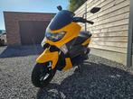 Yamaha Nmax 125cc sunflower yellow, Motoren, Motoren | Yamaha, Scooter, Particulier, 11 kW of minder, ABS