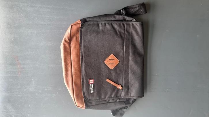 Enrico Benetti schoudertas / laptoptas, Computers en Software, Laptoptassen, Zo goed als nieuw, Schoudertas, 15 inch, Ophalen