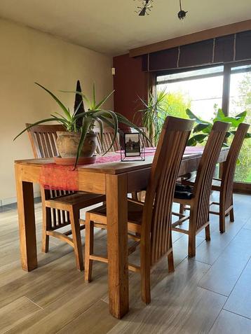 Eettafel Teak + 6 stoelen met mooie patina beschikbaar voor biedingen