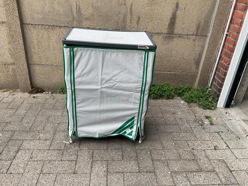 Campingkastje, Caravans en Kamperen, Kampeermeubelen, Zo goed als nieuw, Campingkast, Ophalen