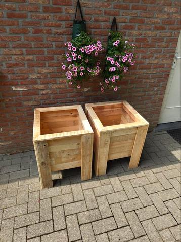 Handgemaakte bloembakken(zie beschrijving voor aanpassingen) beschikbaar voor biedingen