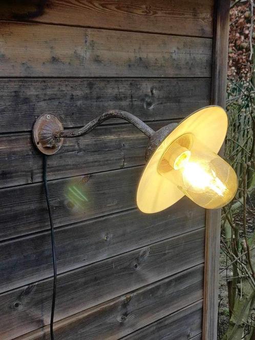 Origenele oude Franse stallamp - hoevelamp - koerlamp, Huis en Inrichting, Lampen | Wandlampen, Gebruikt, Glas, Kunststof, Metaal