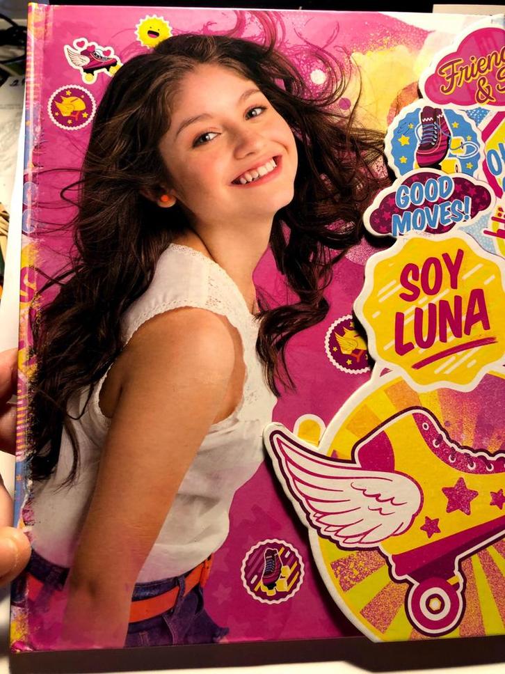 Violetta Disney Chante avec Violetta + carnet de note/dessin, Cd's en Dvd's, Cd's | Kinderen en Jeugd, Zo goed als nieuw